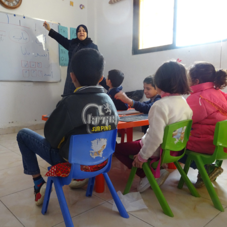 Jordanien: Kinder lernen in der Schule